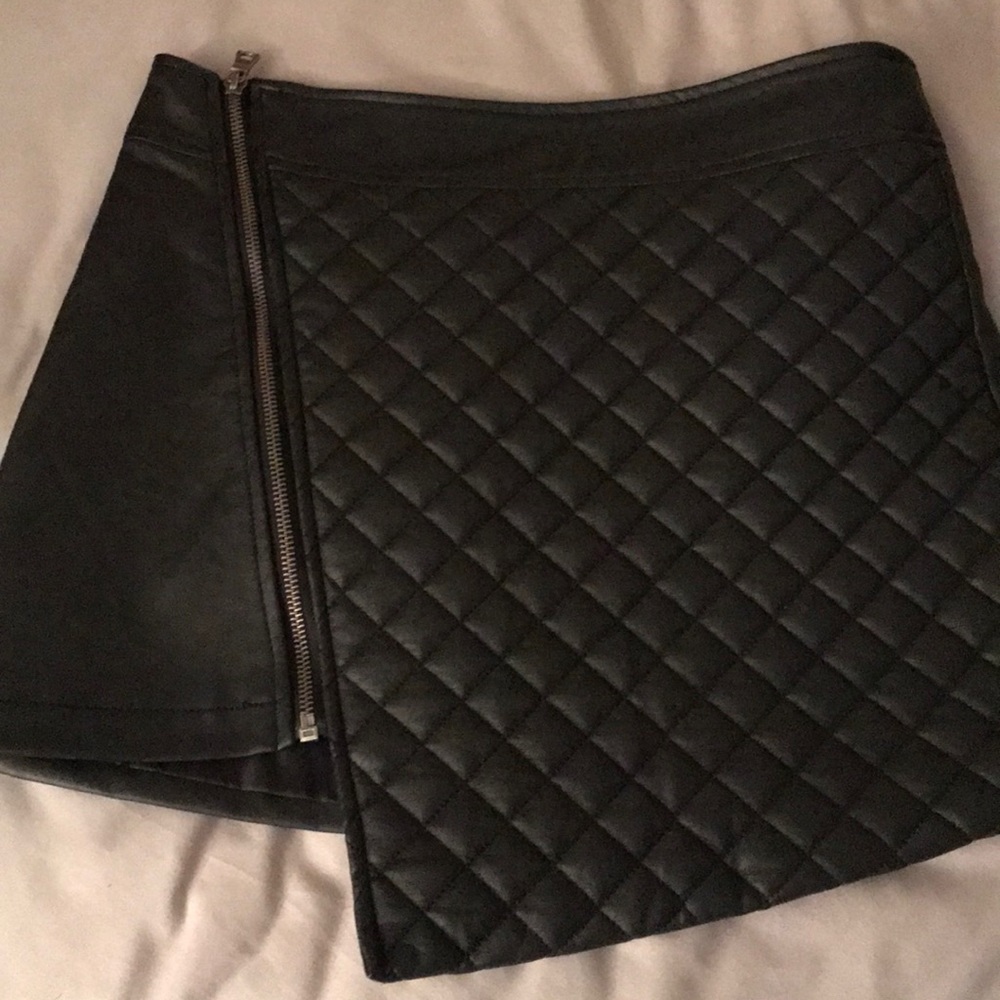 EDGY SKIRT ◼️